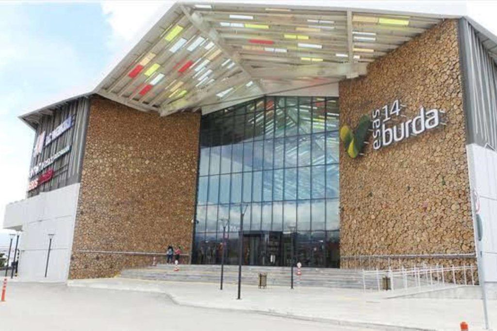 Esas 14 Burda - Cinemaximum